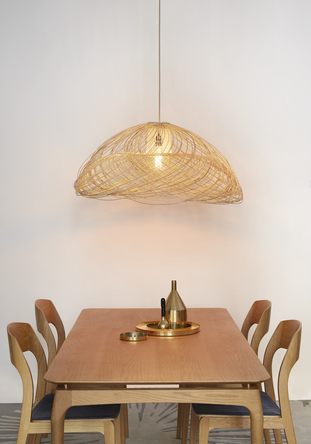 Suspension Satelise en rotin au design naturel par Elise Fouin x Forestier Suspension Satelise en rotin au design naturel par Elise Fouin x Forestier