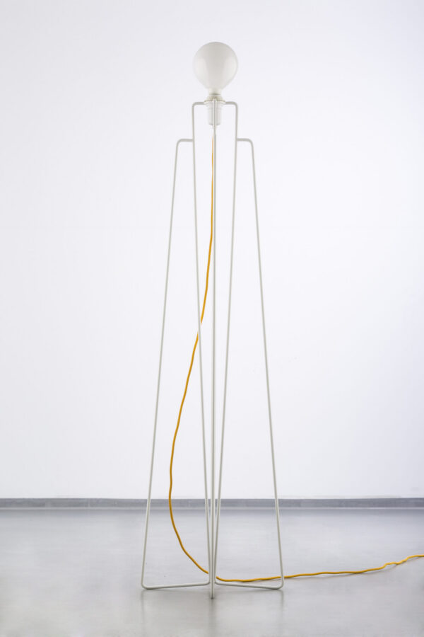 Lampadaire Model 1 en acier au design industriel par Grupa