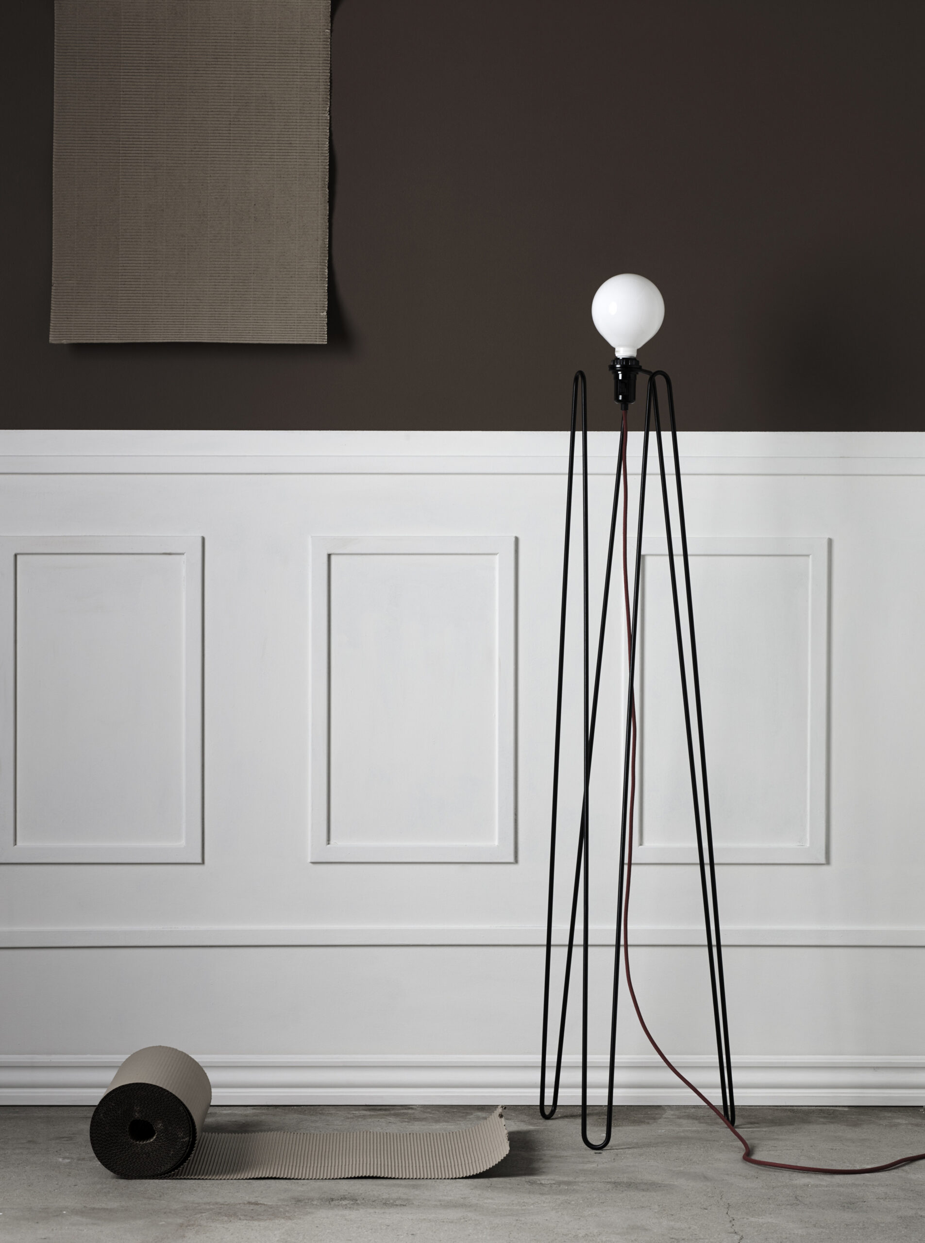 Lampadaire Model 2 en acier au design industriel par Grupa Lampadaire Model 2 en acier au design industriel par Grupa