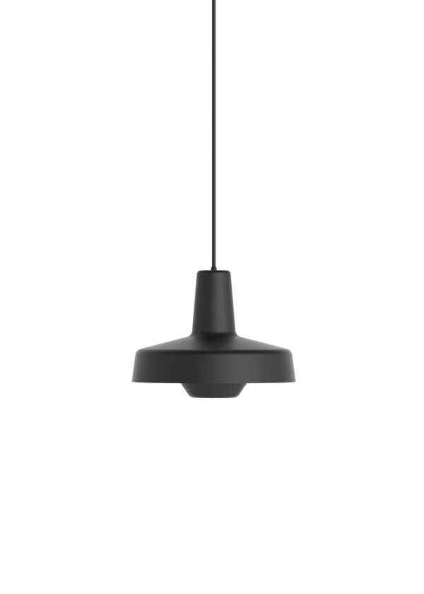 Suspension pendante Arigato en acier au design industriel par Grupa