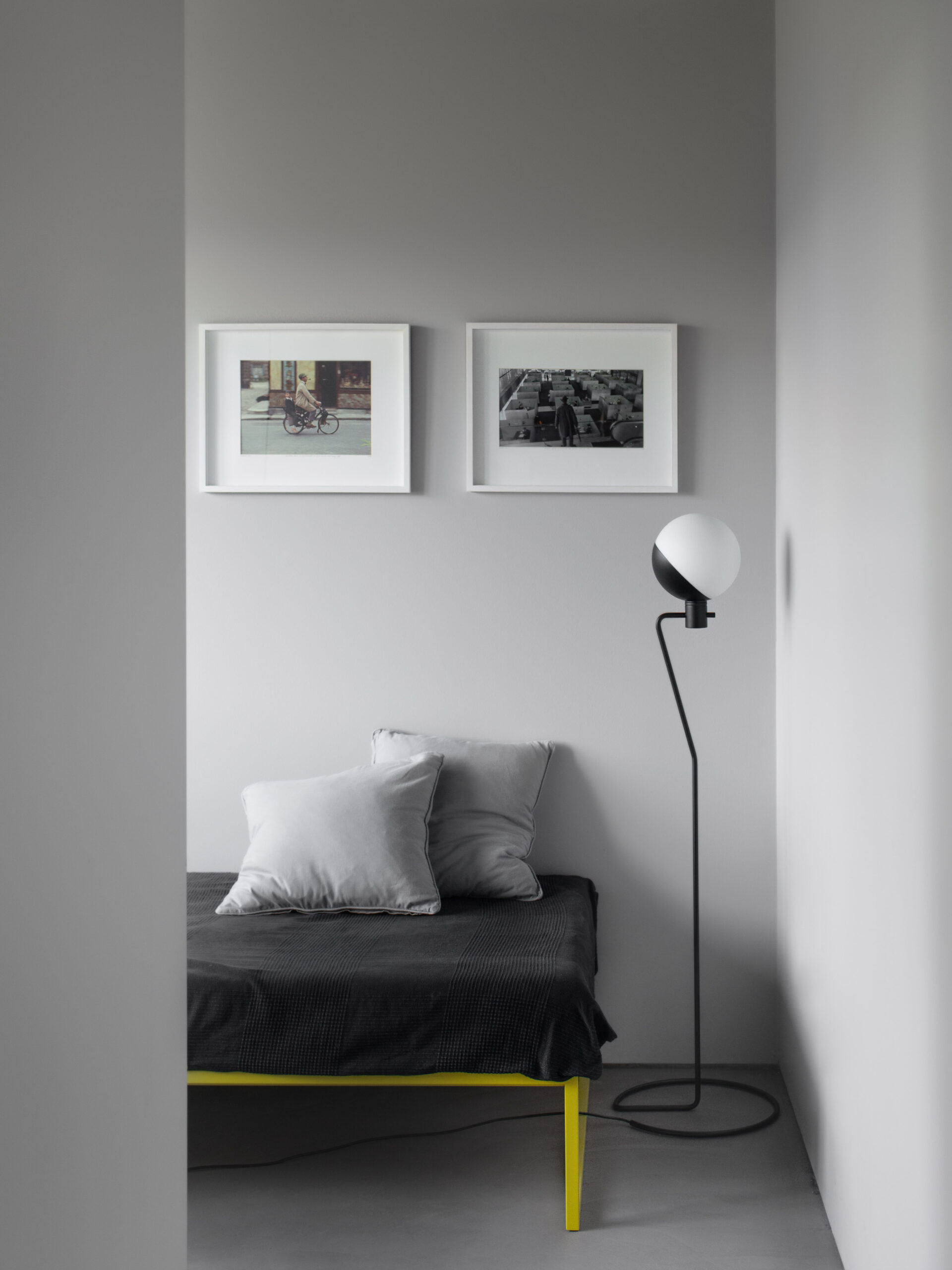 Lampadaire Baluna en acier au design industriel par Grupa