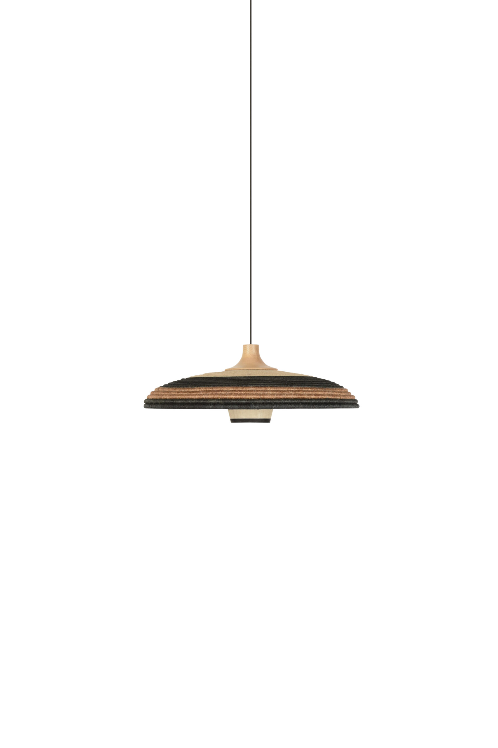 Suspension Grass en fibre d’abaca au design naturel par Jette Scheib x Forestier Suspension Grass en fibre d’abaca au design naturel par Jette Scheib x Forestier