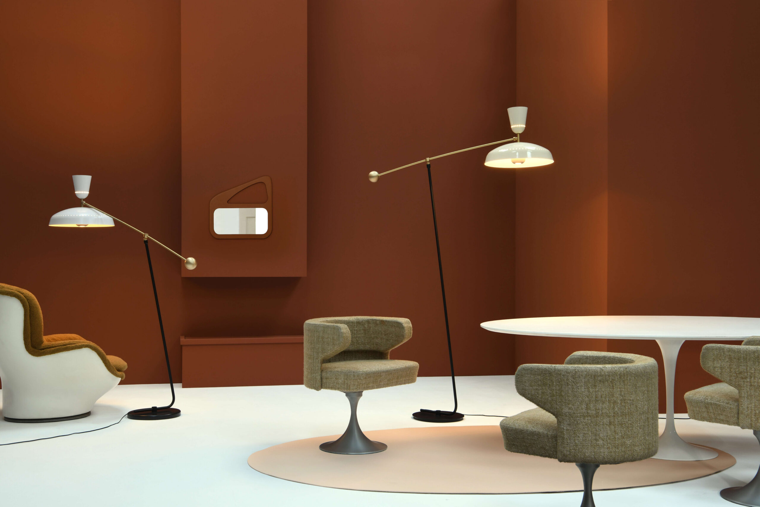 Lampadaire G1 en métal au design industriel par Pierre Guariche x Sammode Lampadaire G1 en métal au design industriel par Pierre Guariche x Sammode