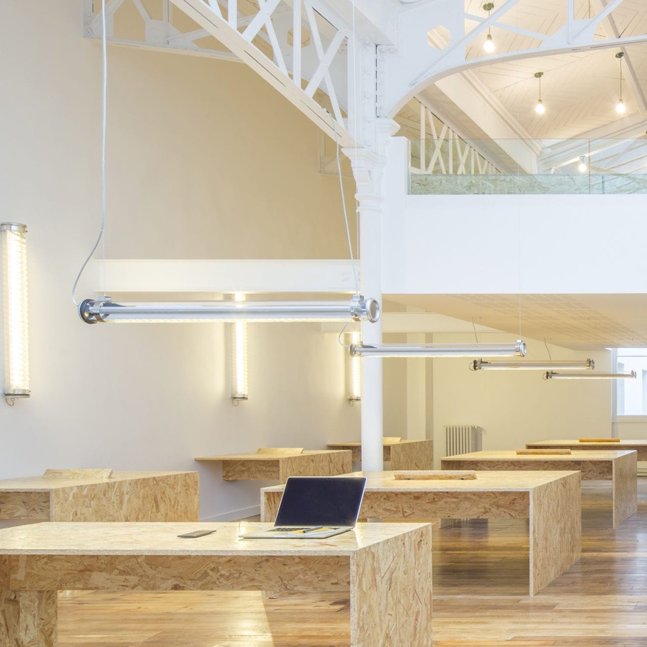 Suspension Brueghel en inox au design industriel par Sammode Suspension Brueghel en inox au design industriel par Sammode