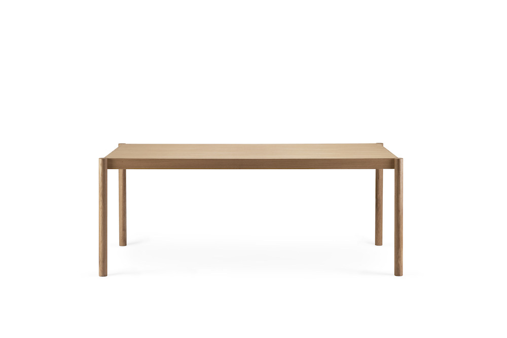 Table Citizen 180 cm en chêne massif par etc.etc. au design scandinave