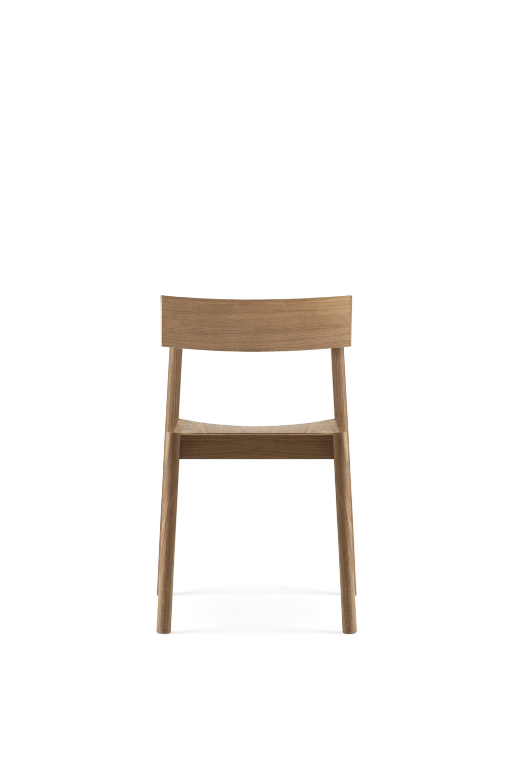 Chaise Citizen avec dossier carré en chêne massif par etc.etc. au design scandinave Chaise Citizen avec dossier carré en chêne massif par etc.etc. au design scandinave