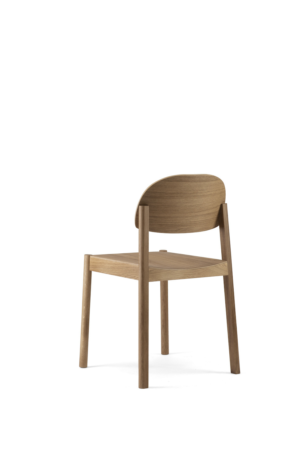 Chaise Citizen avec dossier oval en chêne massif par etc.etc. au design scandinave