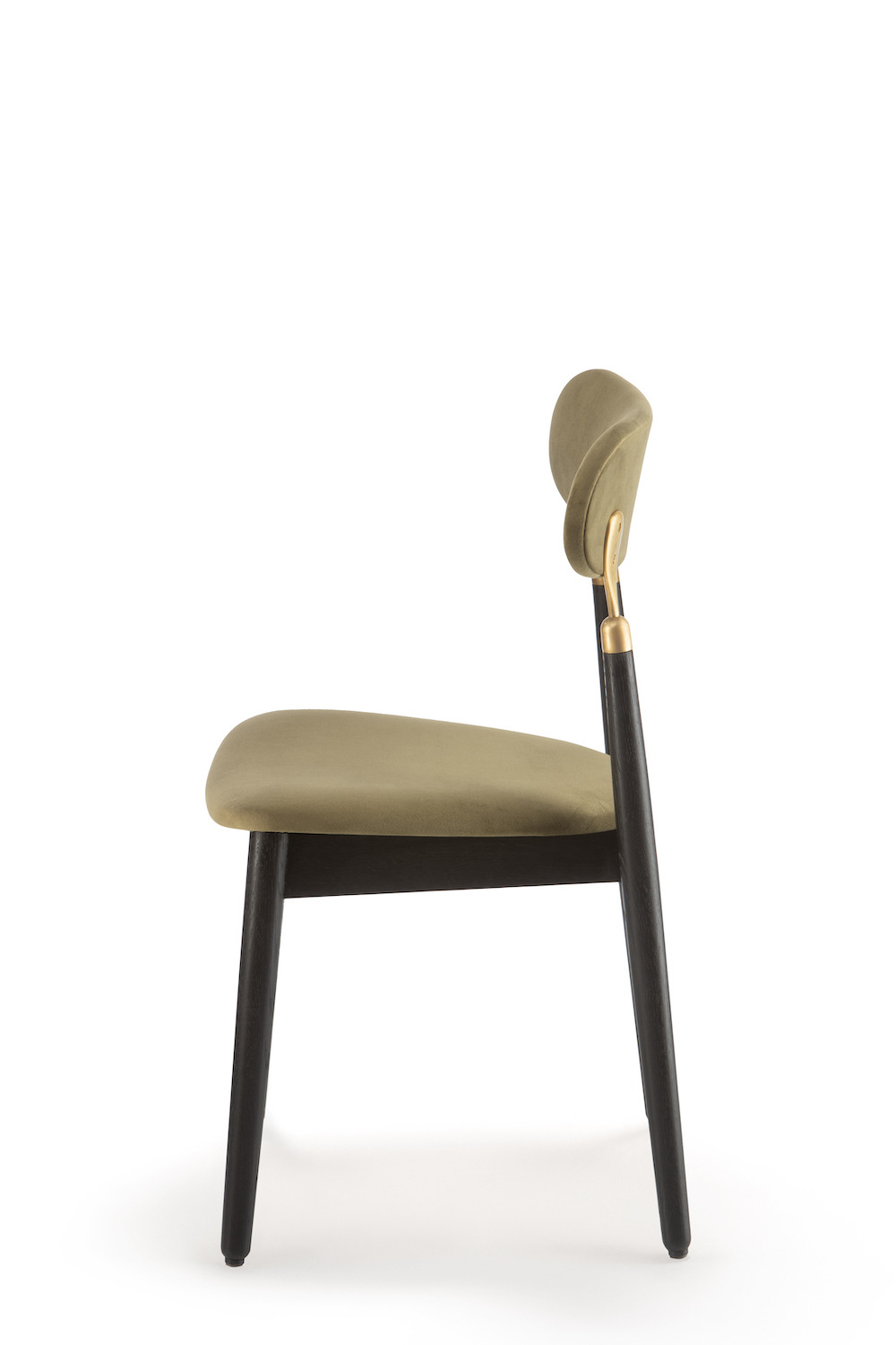 Chaise 7.1 en chêne massif au design chic par Nikita Bukoros x Emko Chaise 7.1 en chêne massif au design chic par Nikita Bukoros x Emko
