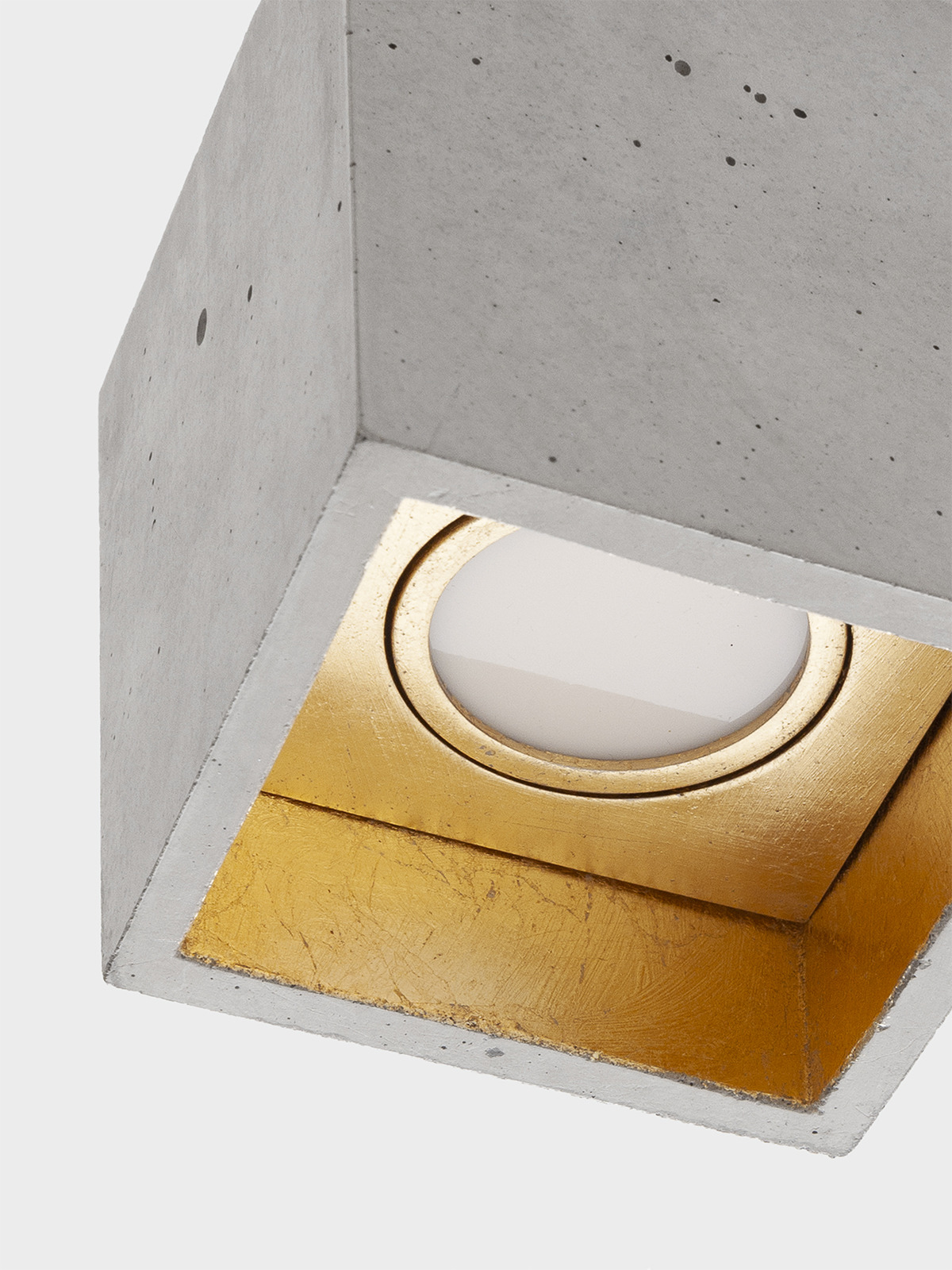Plafonnier Design B7 Cubic en gris claire en béton par Stefan Gant x Gant Light