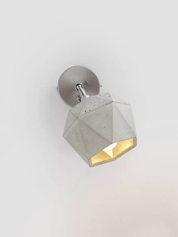 Applique spot Design T2 Triangle en béton par Stefan Gant x Gant light