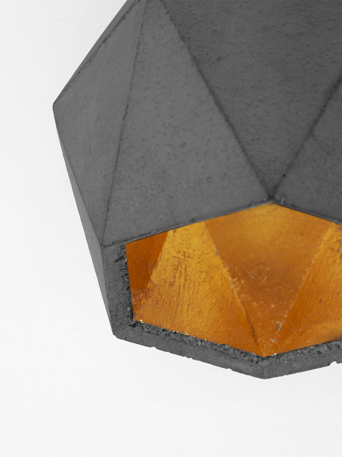 Lampe à poser Design T2 Triangle en béton foncé par Stefan Gant x Gant light Lampe à poser Design T2 Triangle en béton foncé par Stefan Gant x Gant light