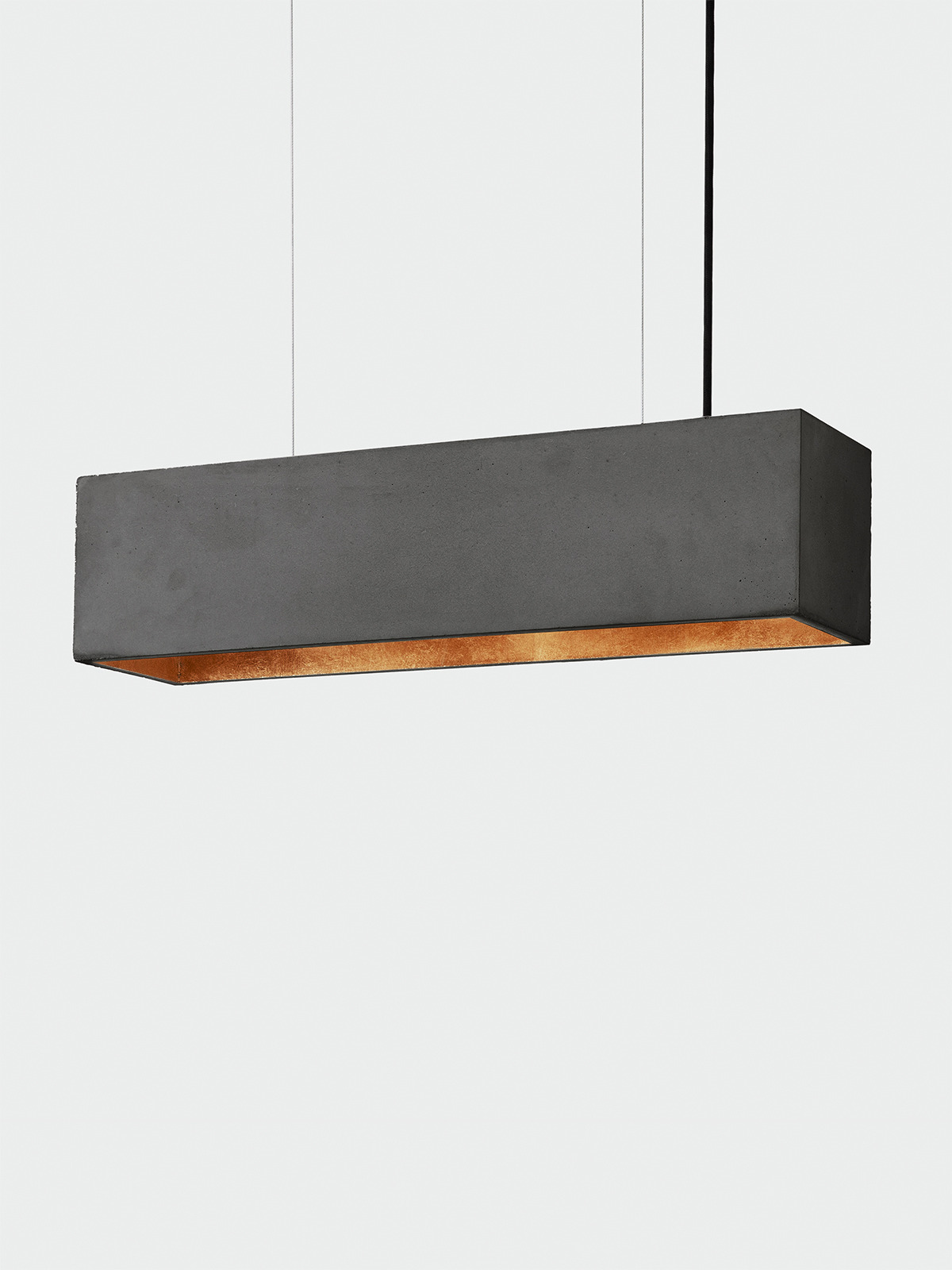 Suspension B4 en béton foncé au design industriel par Stefan Gant x Gant light Suspension B4 en béton foncé au design industriel par Stefan Gant x Gant light