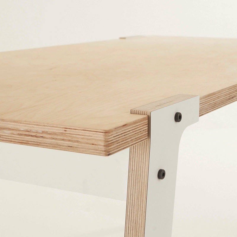 Table Switch S en bois au design contemporain