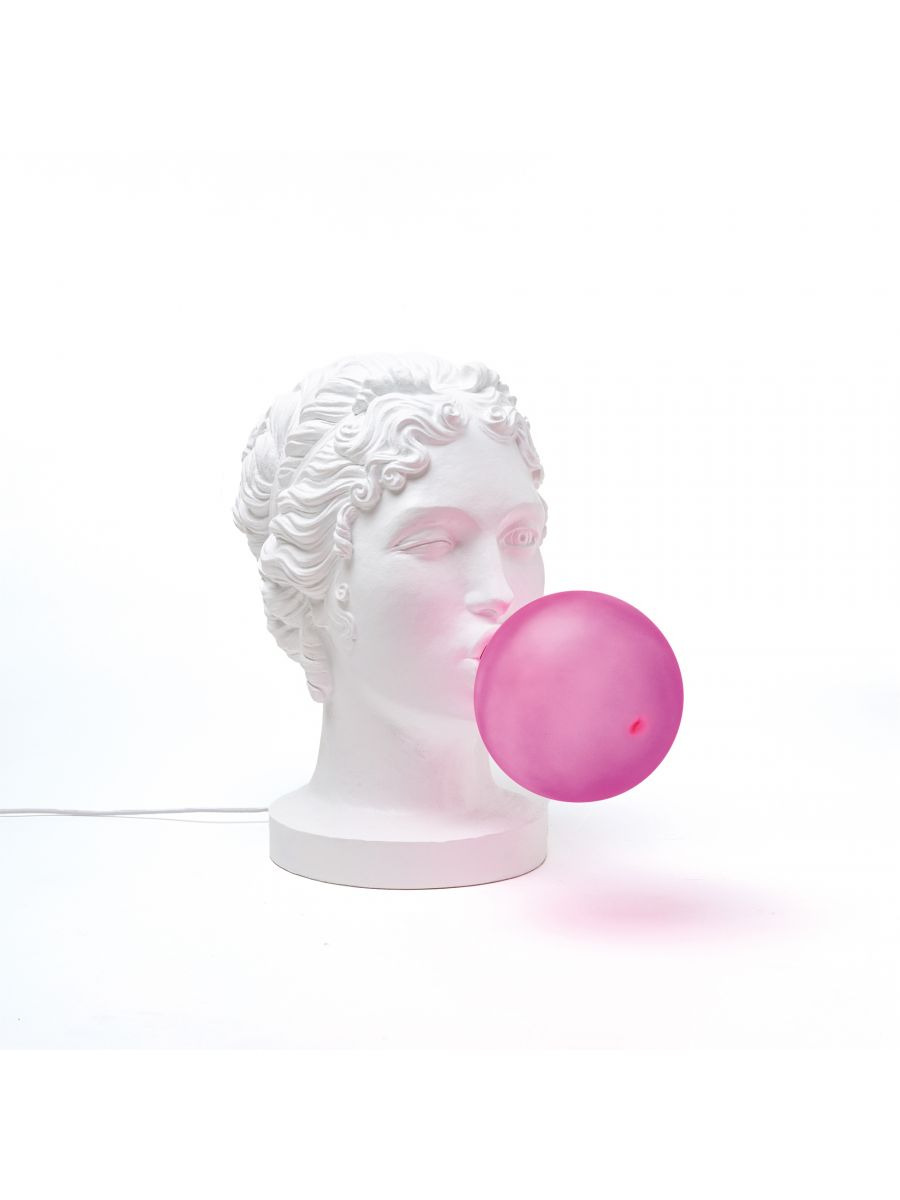 Lampe Grace Déesse grecque par UTO BALMORAL x Seletti Lampe à poser Grace en forme de déesse grecque en résine blanche par UTO BALMORAL x Seletti