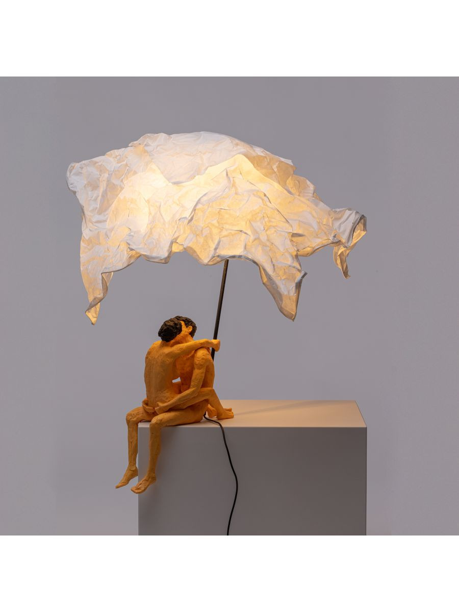 Lampe à poser Love is a verb Max & Roberta en résine par Tatiana Brodatch x Seletti Lampe à poser Love is a verb Max & Roberta en résine par Tatiana Brodatch x Seletti
