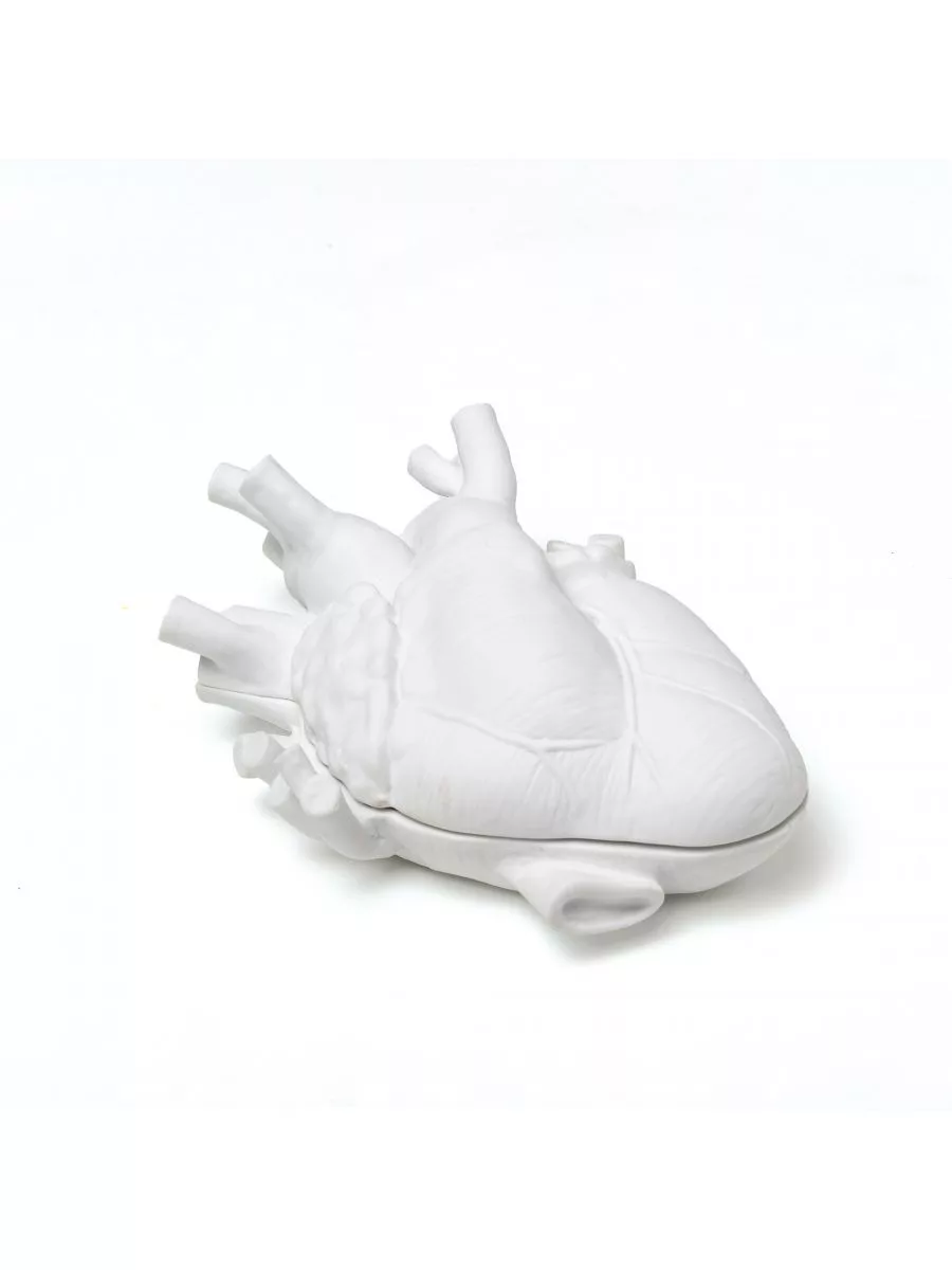 Boîte design Love in a box en porcelaine en forme de coeur par Marcantonio X Seletti