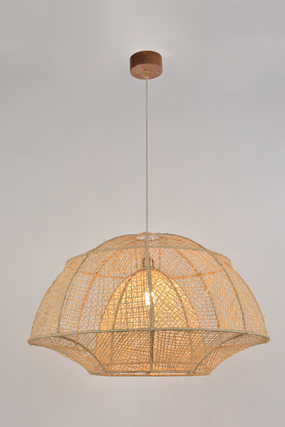 Suspension Odysee en raphia naturel par Market Set Suspension Odysee en raphia naturel par Market Set