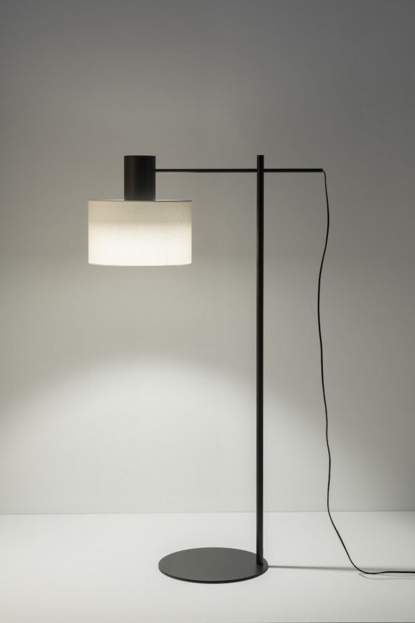 Lampadaire Cyls en métal avec abat-jour en polyester par Mermelada Estudio x Estiluz