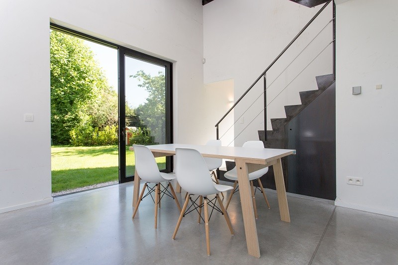 Table Flat L (2m) en bois au design contemporain Table Flat L (2m) en bois au design contemporain