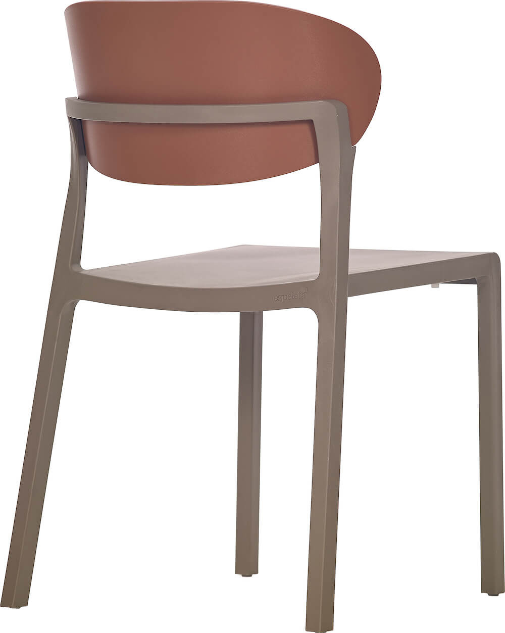 Chaise Bake en polypropylène au design contemporain par Ezpeleta Chaise Bake en polypropylène au design contemporain par Ezpeleta