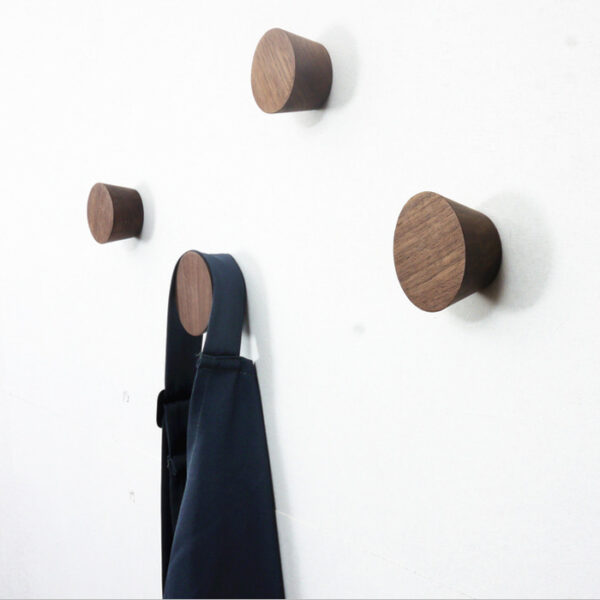 Patère murale Woody 17 au design naturel en bois naturel