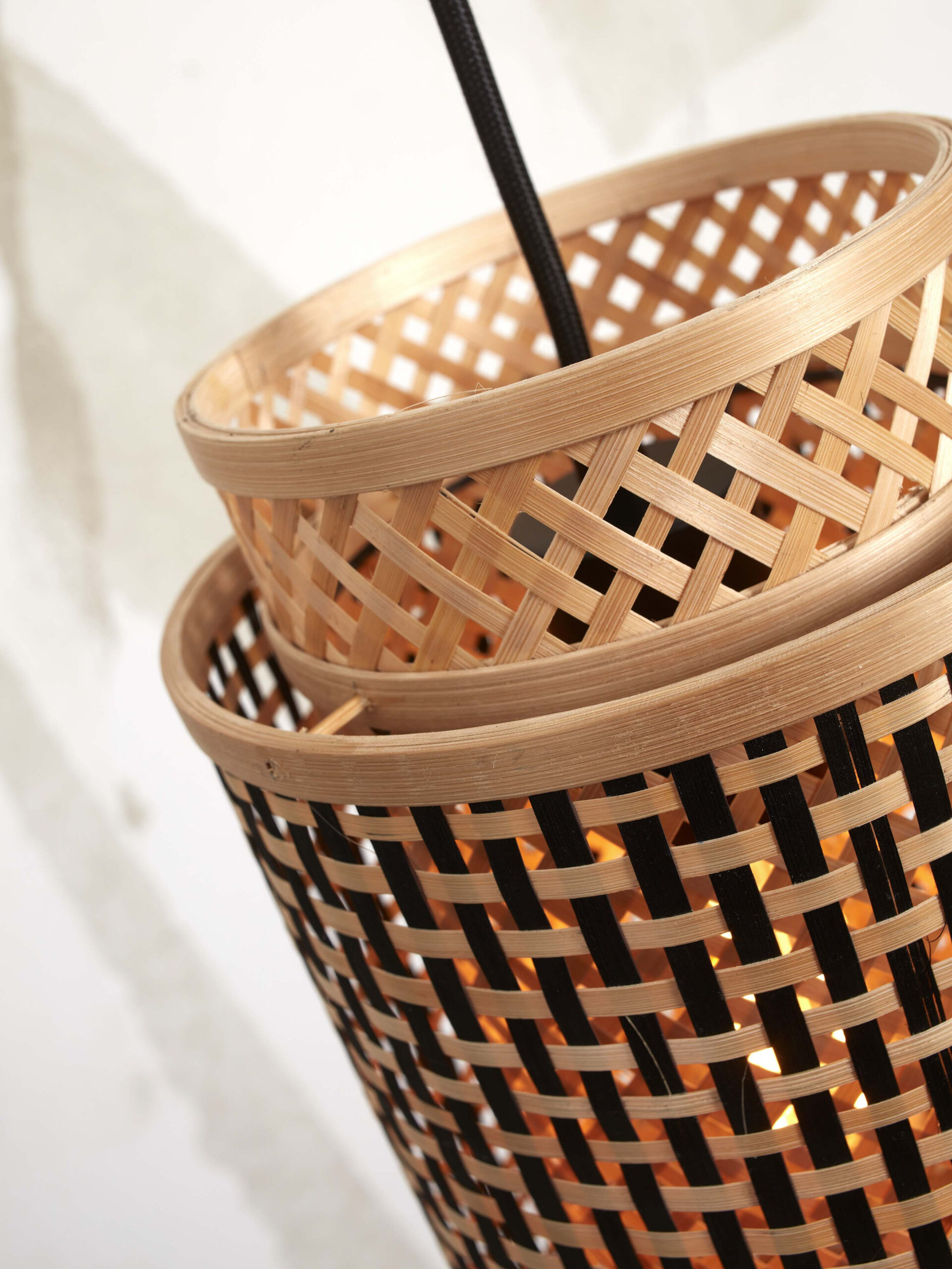 Suspension Bhutan avec abat-jour en Bambou naturel au design naturel par Good & Mojo