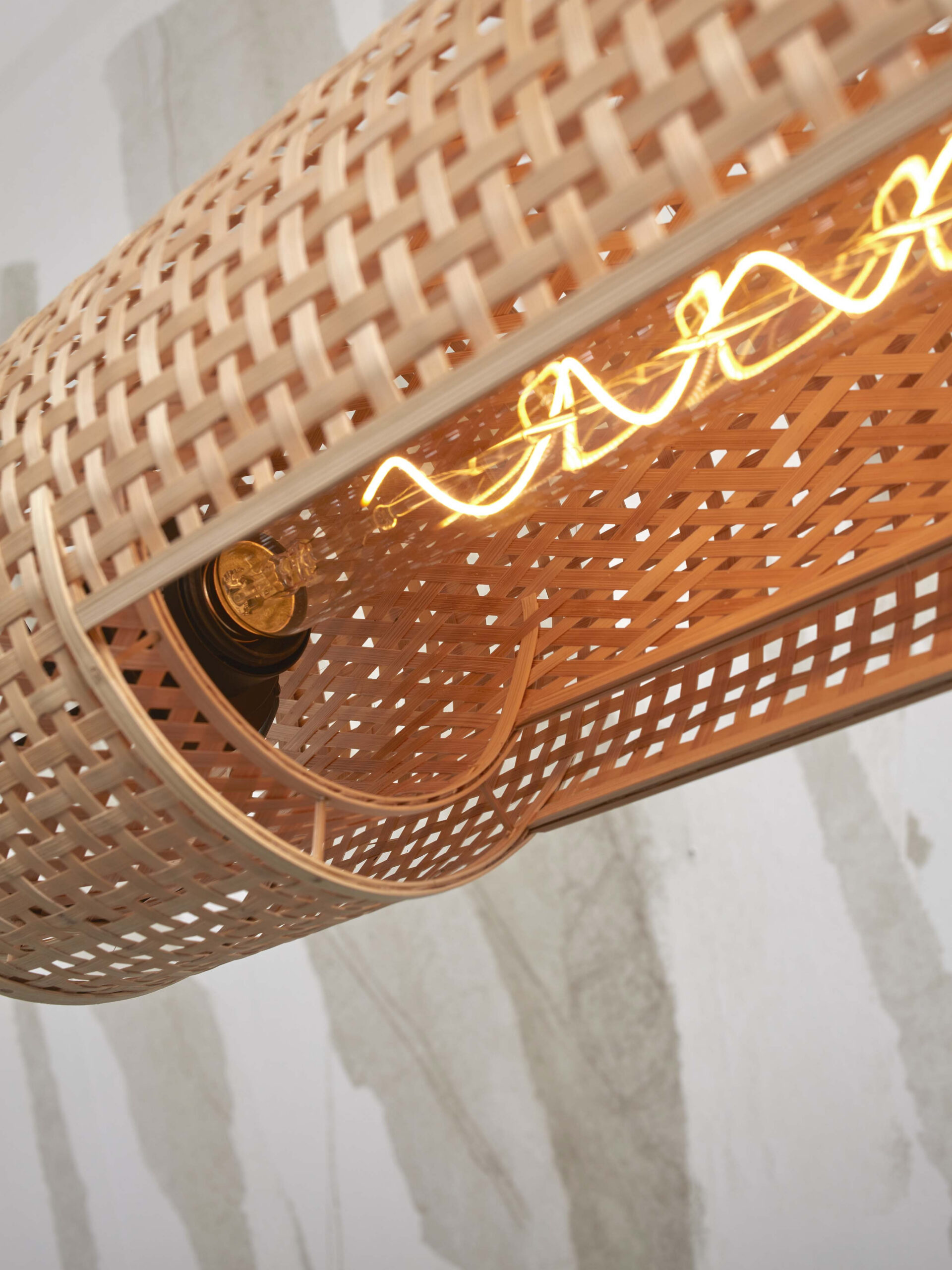 Suspension Bhutan L avec abat-jour en Bambou naturel au design naturel par Good & Mojo Suspension Bhutan L avec abat-jour en Bambou naturel au design naturel par Good & Mojo