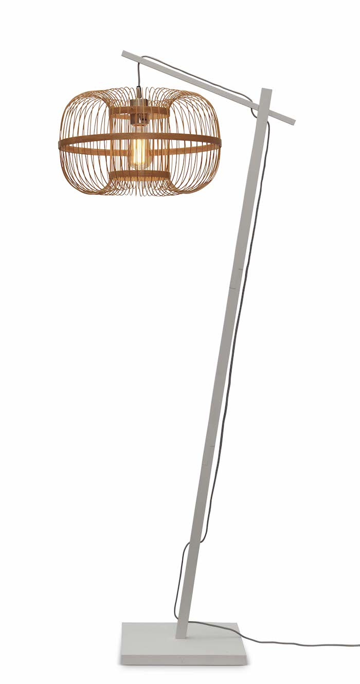 Lampadaire Hokkaido en bamboo au design naturel par Good & Mojo Lampadaire Hokkaido en bamboo au design naturel par Good & Mojo