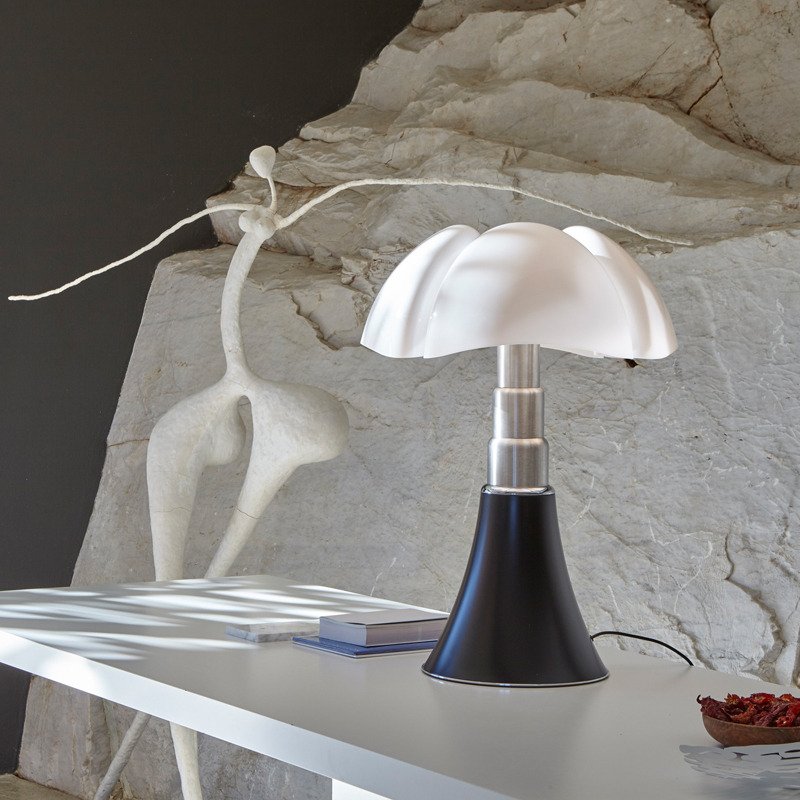Lampe à poser Pipistrello H66 cm par Gae Aulenti x Martinelli Luce