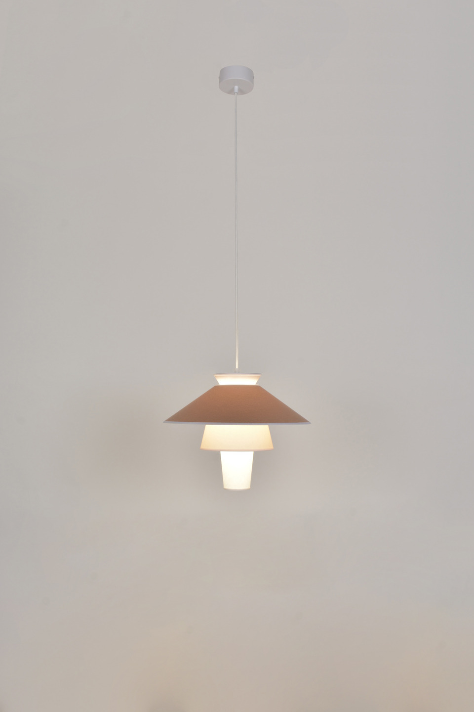 Suspension Ruche en papier murano par Christian Ghion x Market Set Suspension Ruche en papier murano par Christian Ghion x Market Set