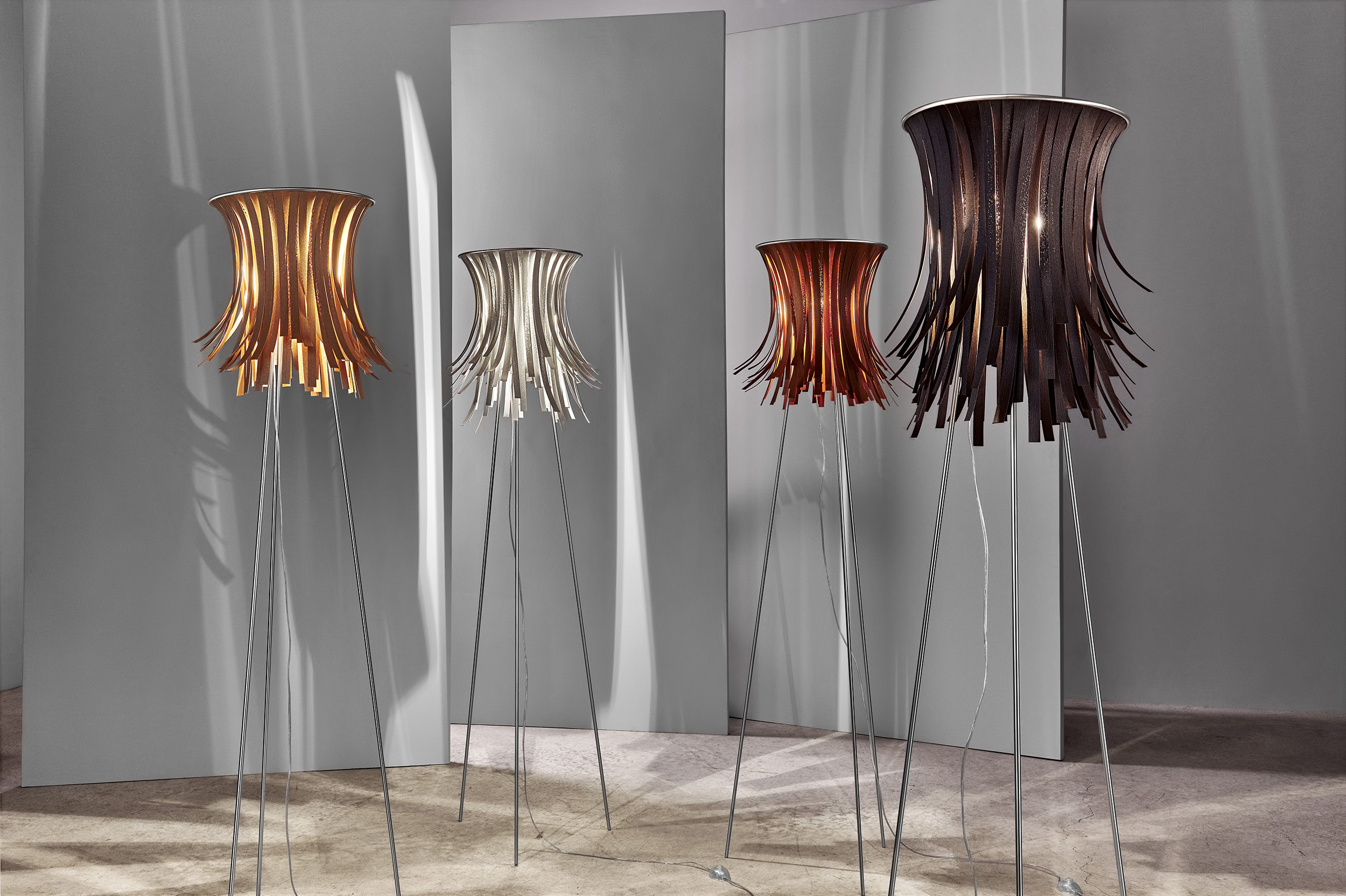 Lampadaire Bety Eco L par Arturo Álvarez x A emotional Light Lampadaire Bety Eco L par Arturo Álvarez x A emotional Light