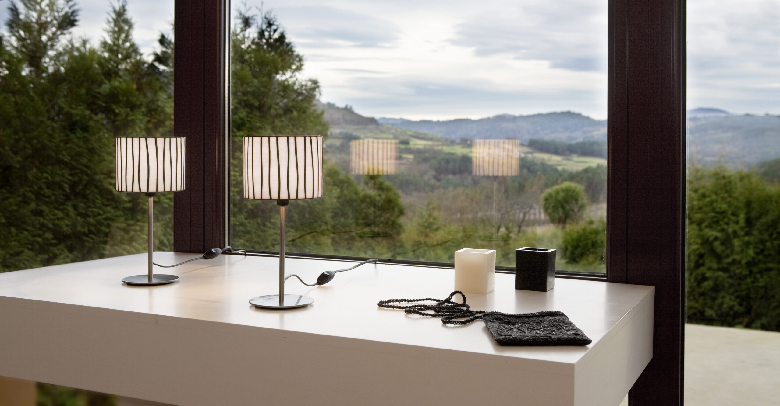 Lampe à poser Curvas Small par Arturo Álvarez x A emotional Light