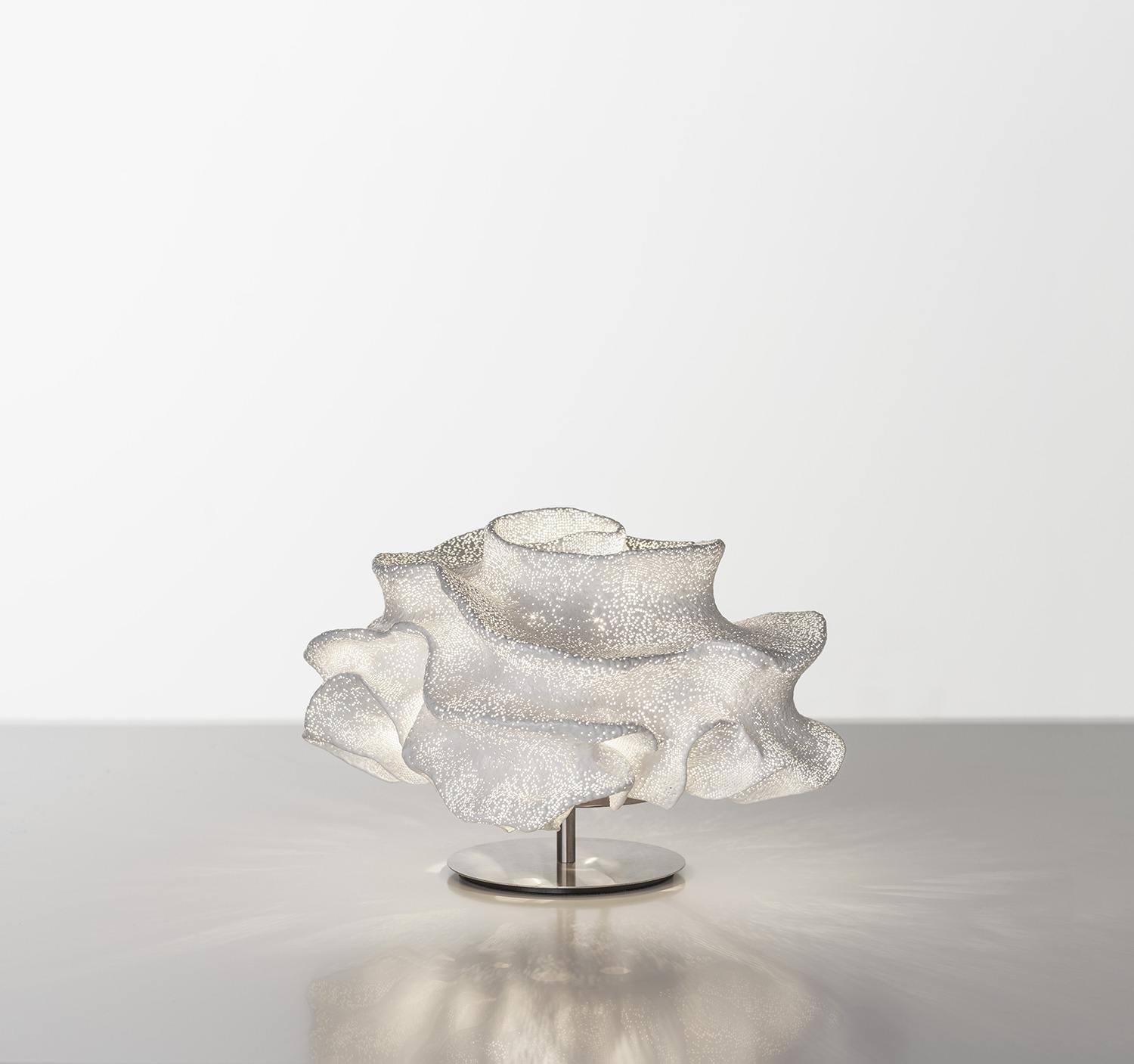 Lampe à poser Nevo Small par Arturo Álvarez x A-emotional Light Lampe à poser Nevo Small par Arturo Álvarez x A-emotional Light