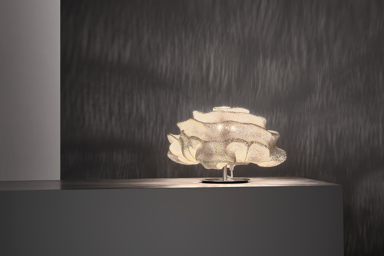 Lampe à poser Nevo Small par Arturo Álvarez x A-emotional Light Lampe à poser Nevo Small par Arturo Álvarez x A-emotional Light