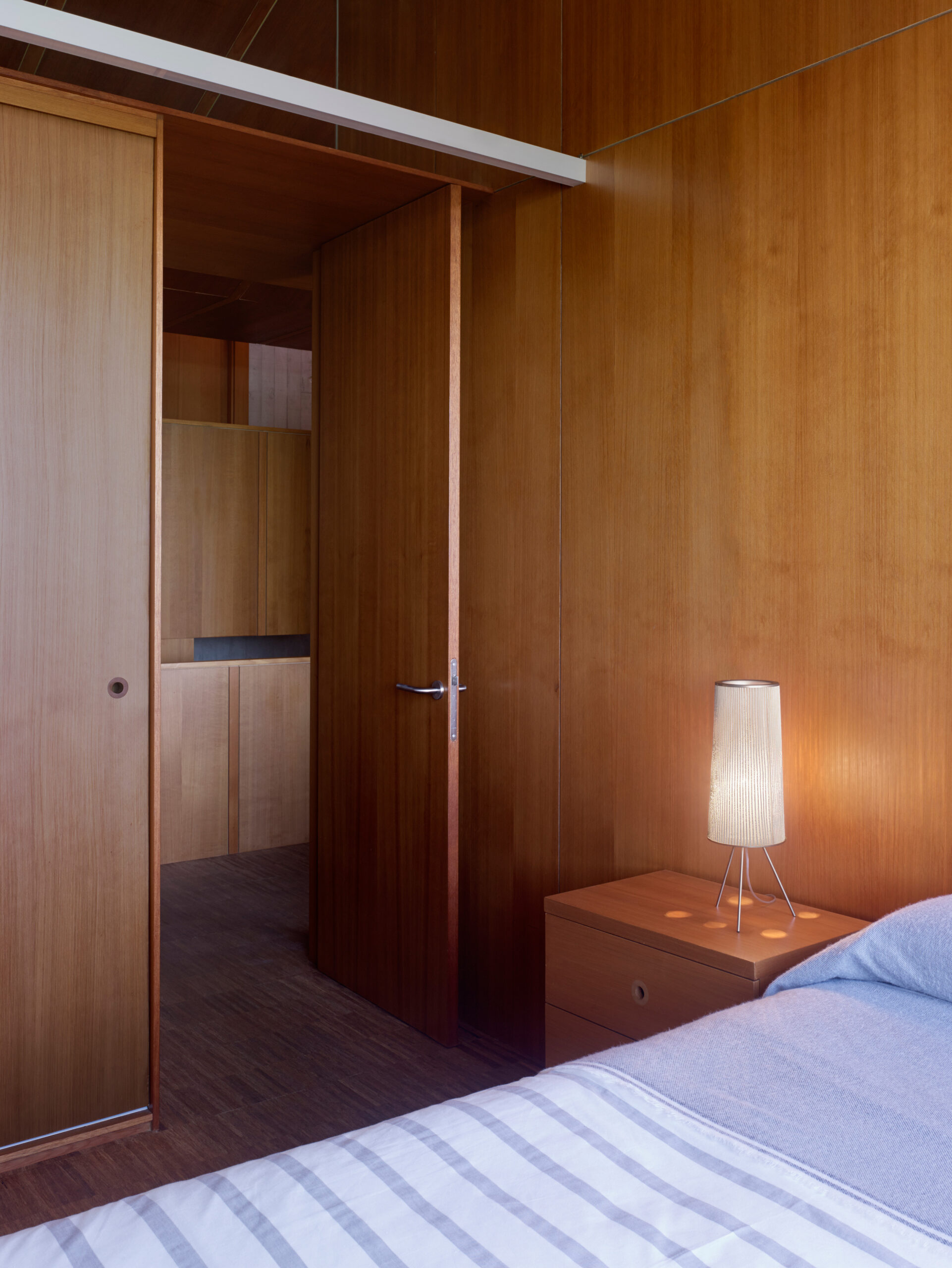 Lampe à poser Ura Small par Arturo Álvarez x A-emotional Light