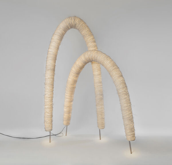 Lampadaire Arc Large par Arturo Álvarez x A-emotional Light