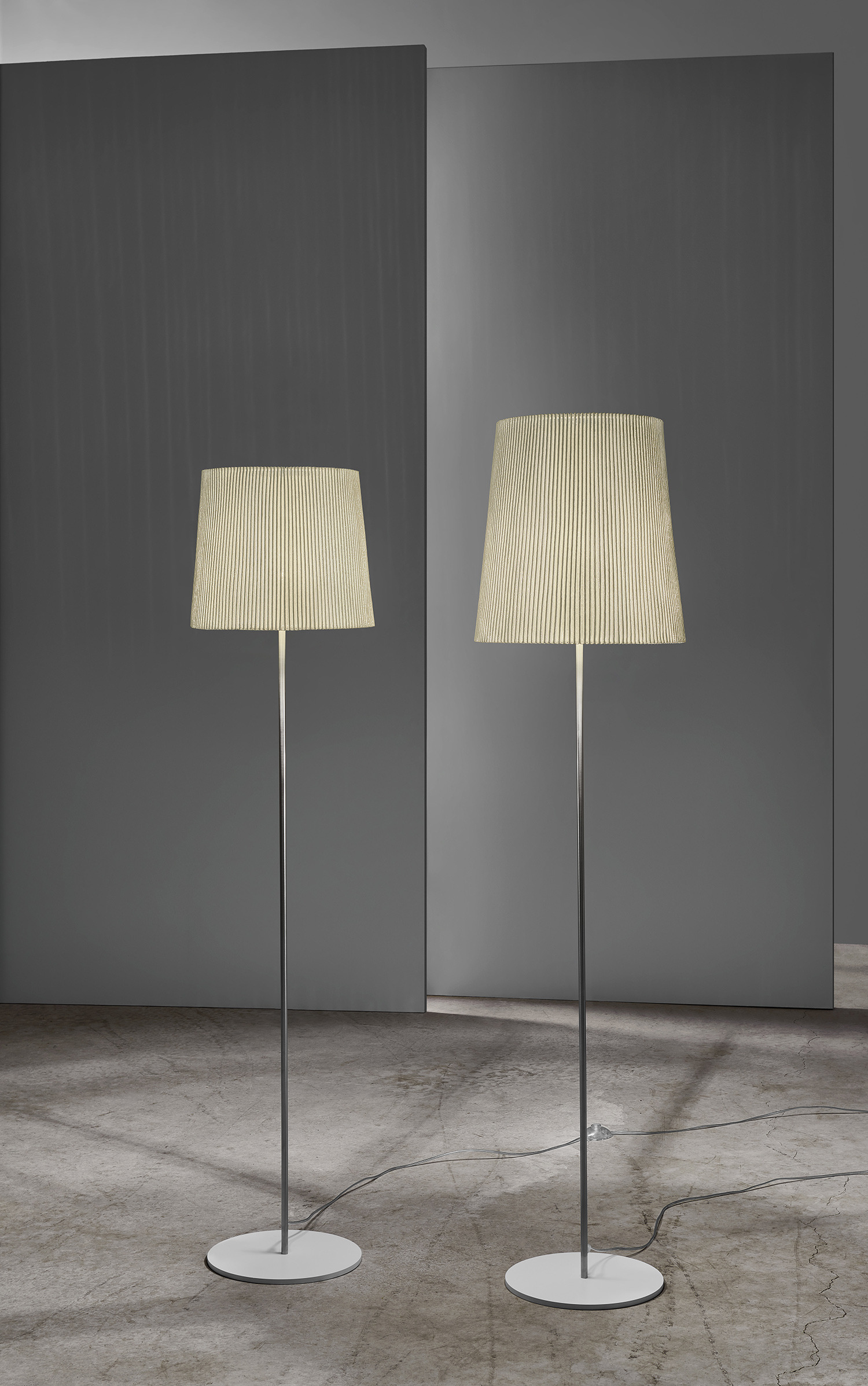 Lampadaire Virginia par Arturo Álvarez x A-emotional Light Lampadaire Virginia par Arturo Álvarez x A-emotional Light