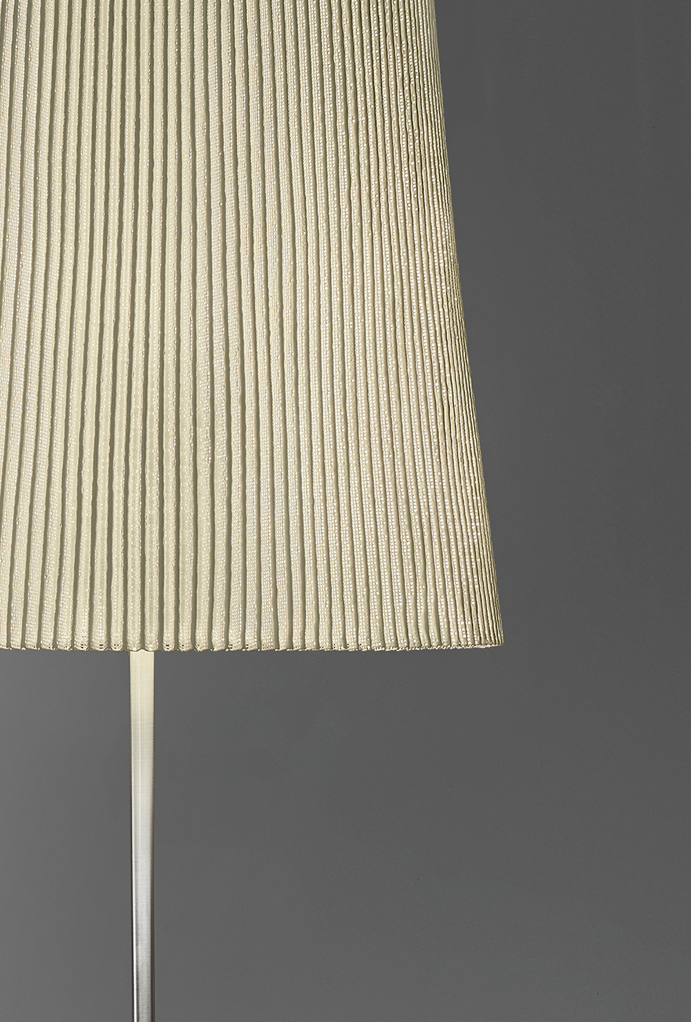 Lampadaire Virginia par Arturo Álvarez x A-emotional Light Lampadaire Virginia par Arturo Álvarez x A-emotional Light