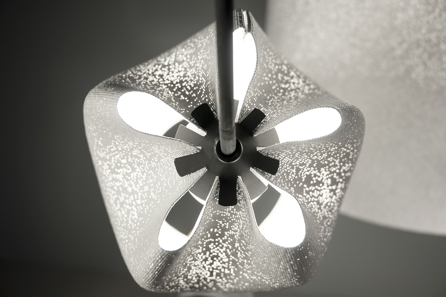 Suspension Agasallo par Héctor Serrano x a-emotional Light Suspension Agasallo par Héctor Serrano x a-emotional Light