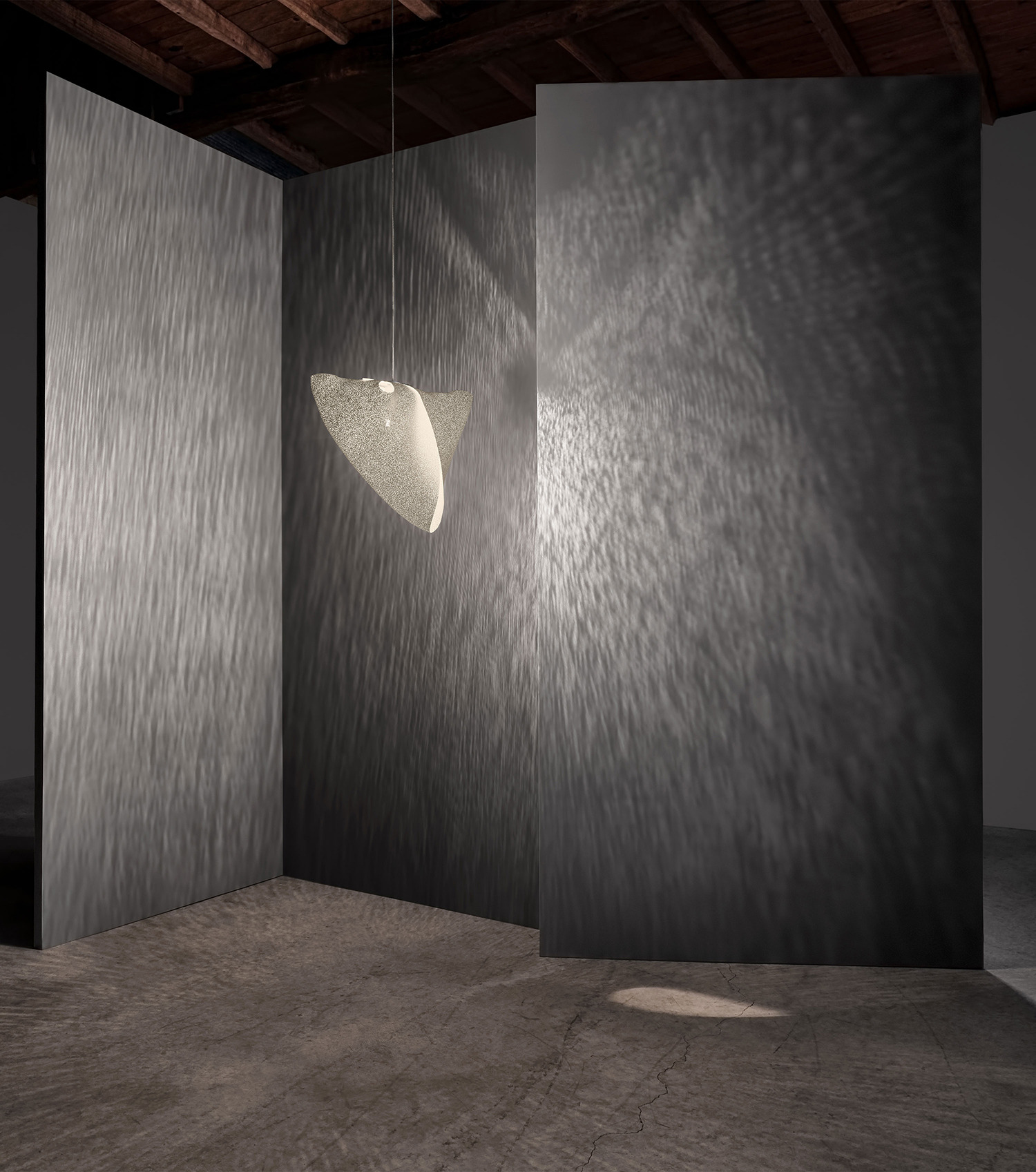 Suspension Ballet par Héctor Serrano x a-emotional Light Suspension Ballet par Héctor Serrano x a-emotional Light