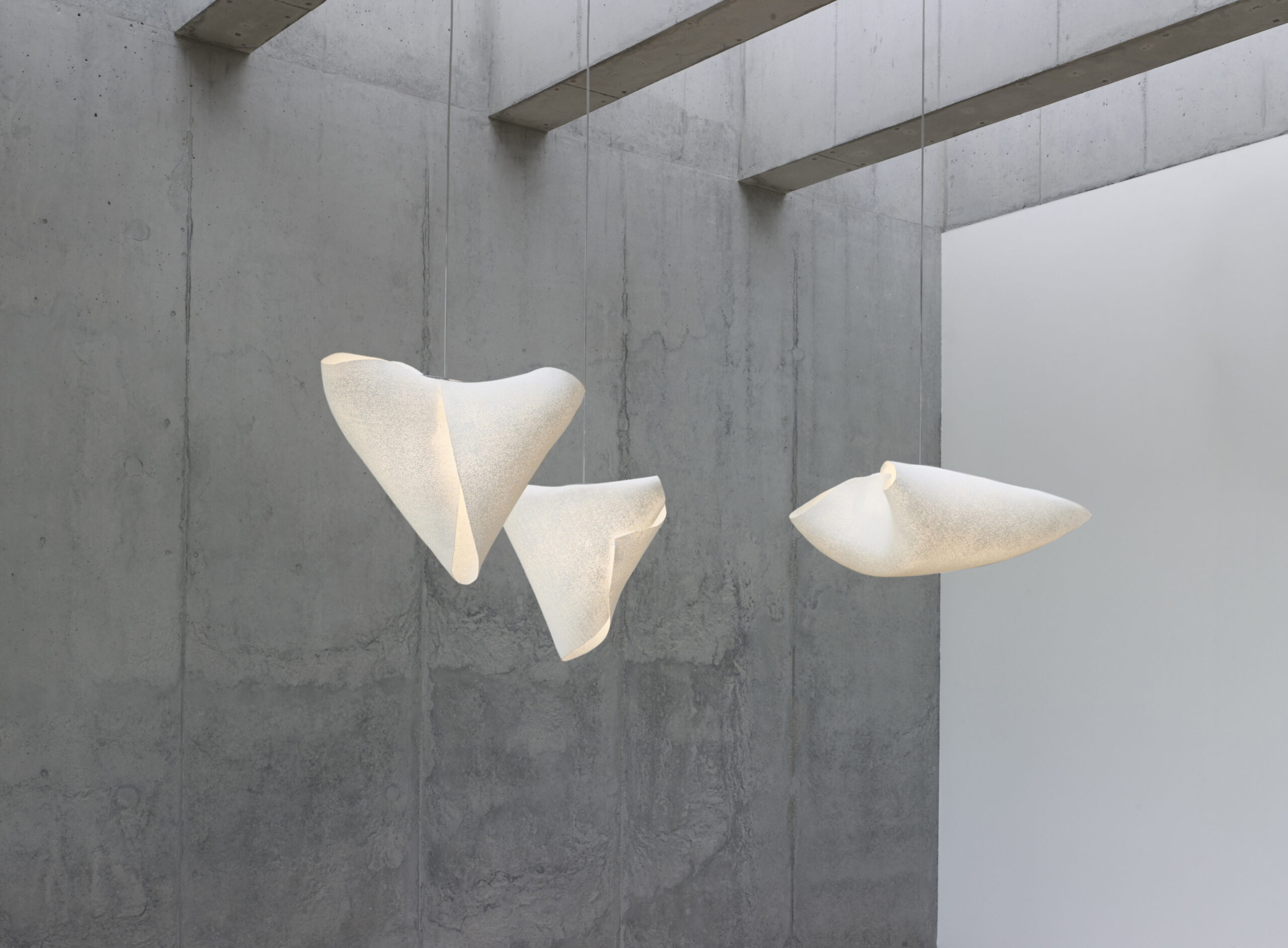 Suspension Ballet par Héctor Serrano x a-emotional Light Suspension Ballet par Héctor Serrano x a-emotional Light