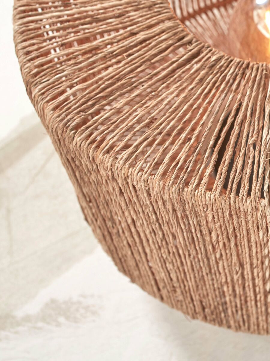 Lampe à poser Iguazu KL en jute au design naturel par Good & Mojo Lampe à poser Iguazu KL en jute au design naturel par Good & Mojo