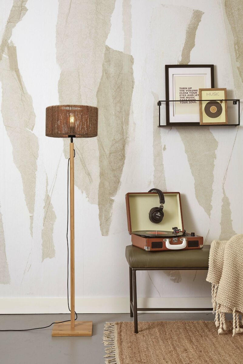 Lampadaire Iguazu FJ en Bambou naturel au design naturel par Good & Mojo Lampadaire Iguazu FJ en Bambou naturel au design naturel par Good & Mojo