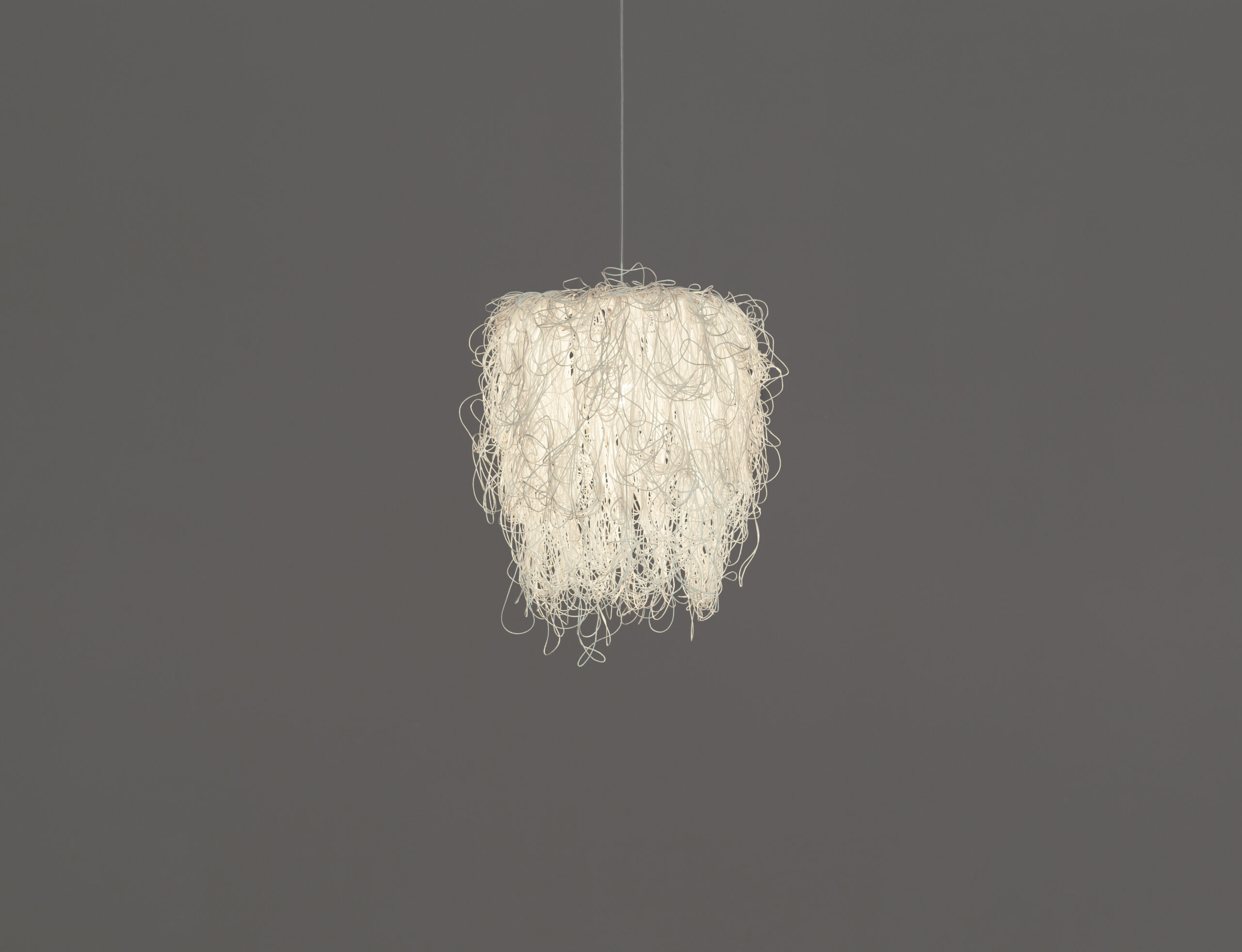 Suspension Caos par Arturo Álvarez x A-emotional Light Suspension Caos par Arturo Álvarez x A-emotional Light
