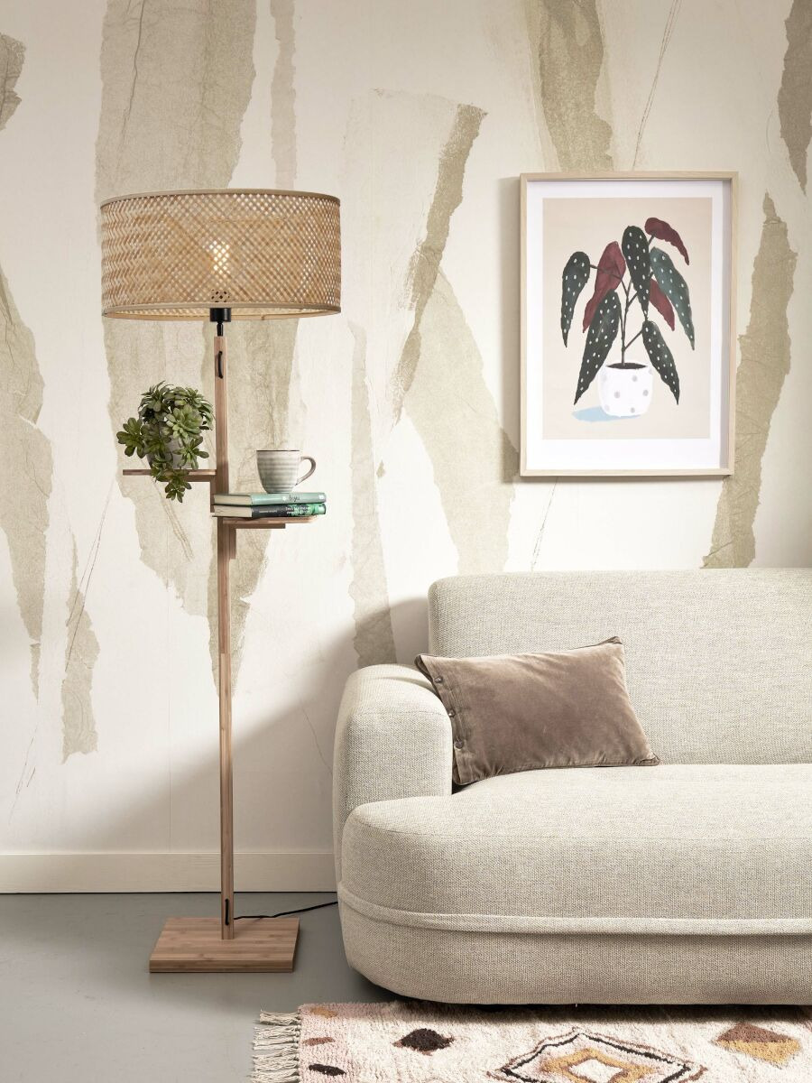 Lampadaire Java avec tablettes et abat-jour en Bambou naturel au design naturel par Good & Mojo Lampadaire Java avec tablettes et abat-jour en Bambou naturel au design naturel par Good & Mojo