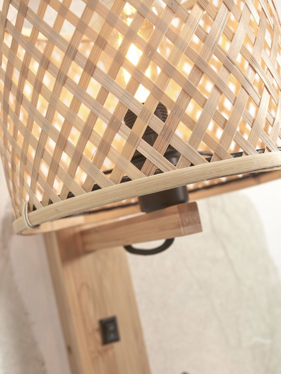Applique Java W1 avec étagère en bamboo au design naturel par Good & Mojo Applique Java W1 avec étagère en bamboo au design naturel par Good & Mojo