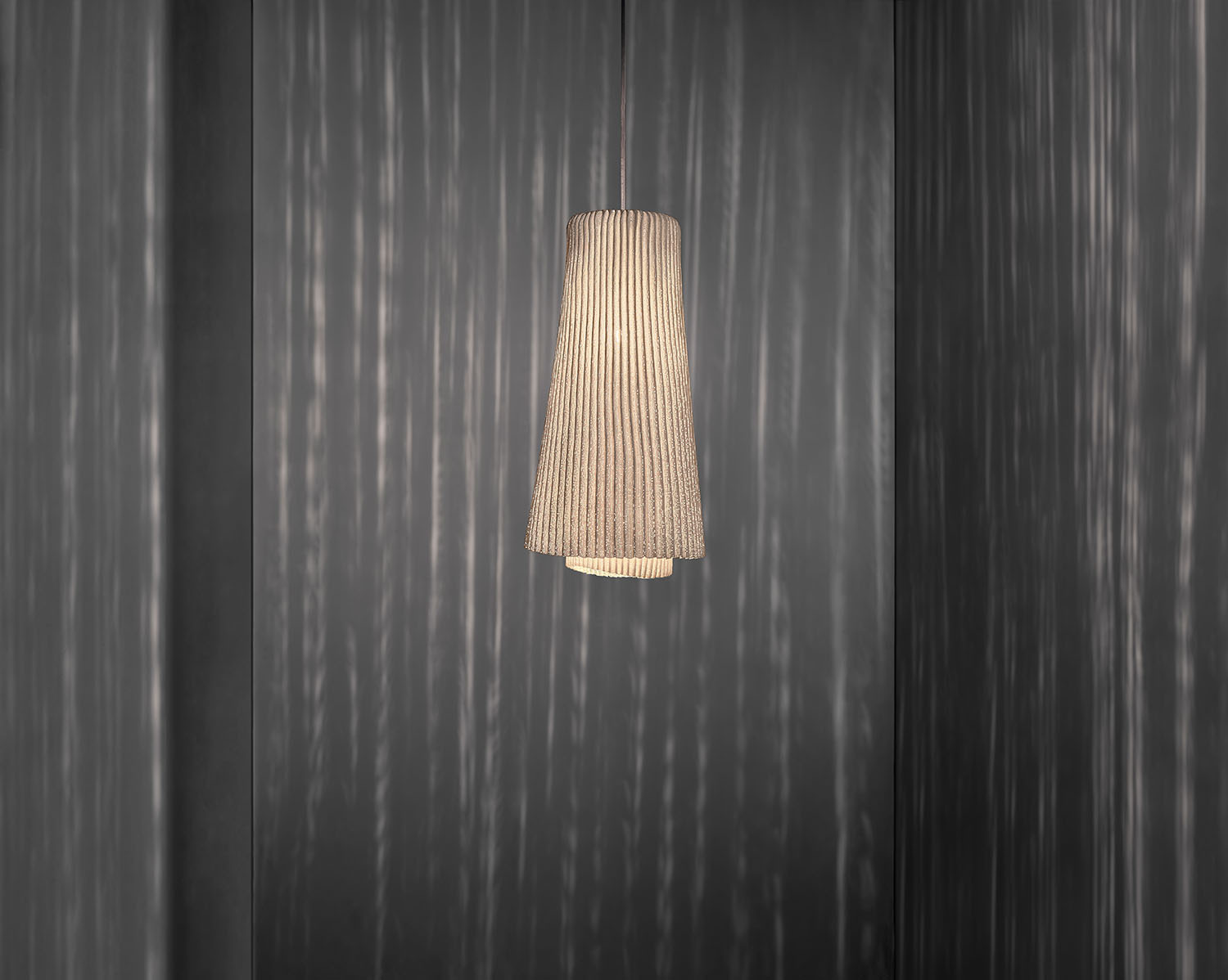 Suspension Tempo Andante par Arturo Álvarez x a-emotional Light