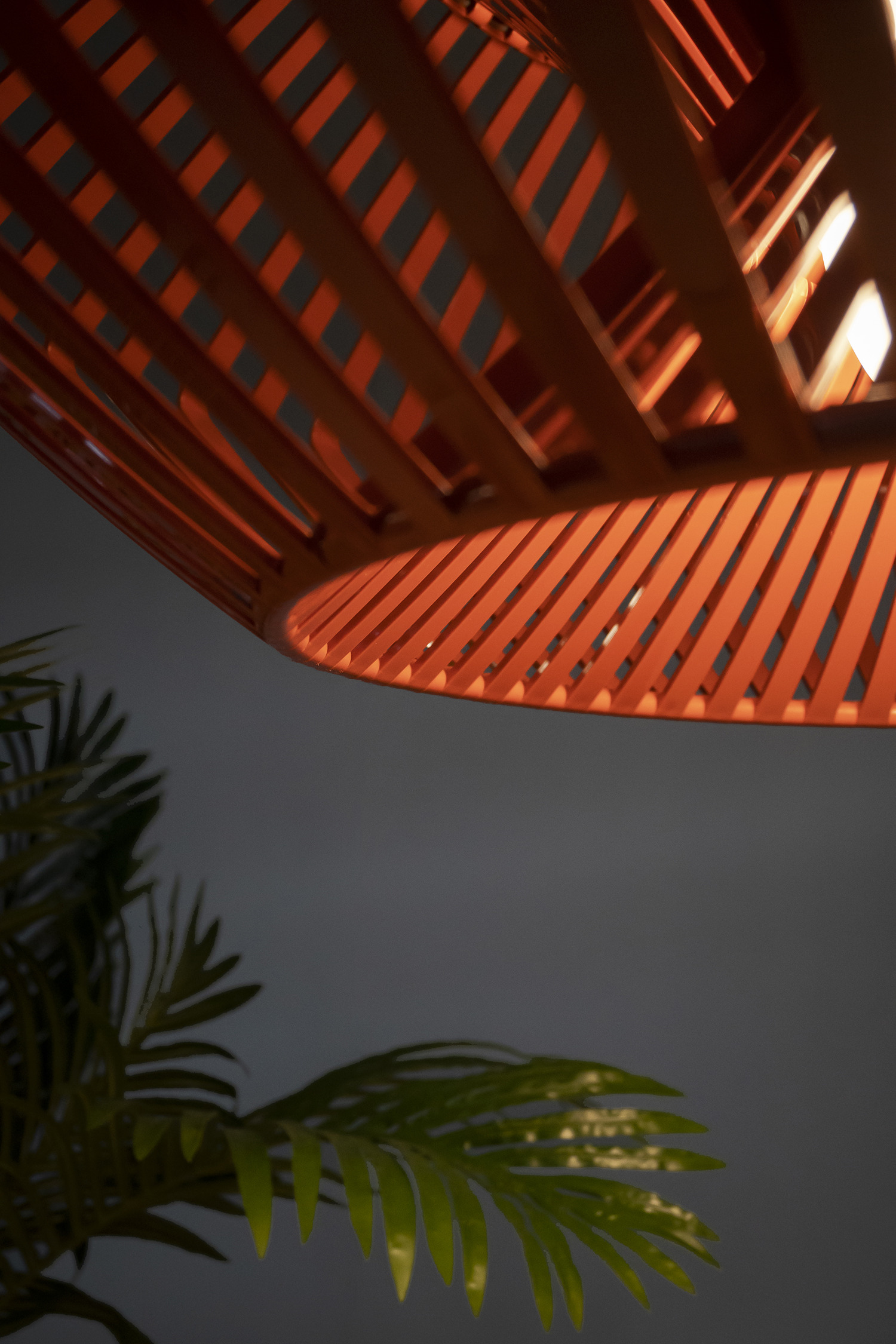 Suspension V par Héctor Serrano x a-emotional Light