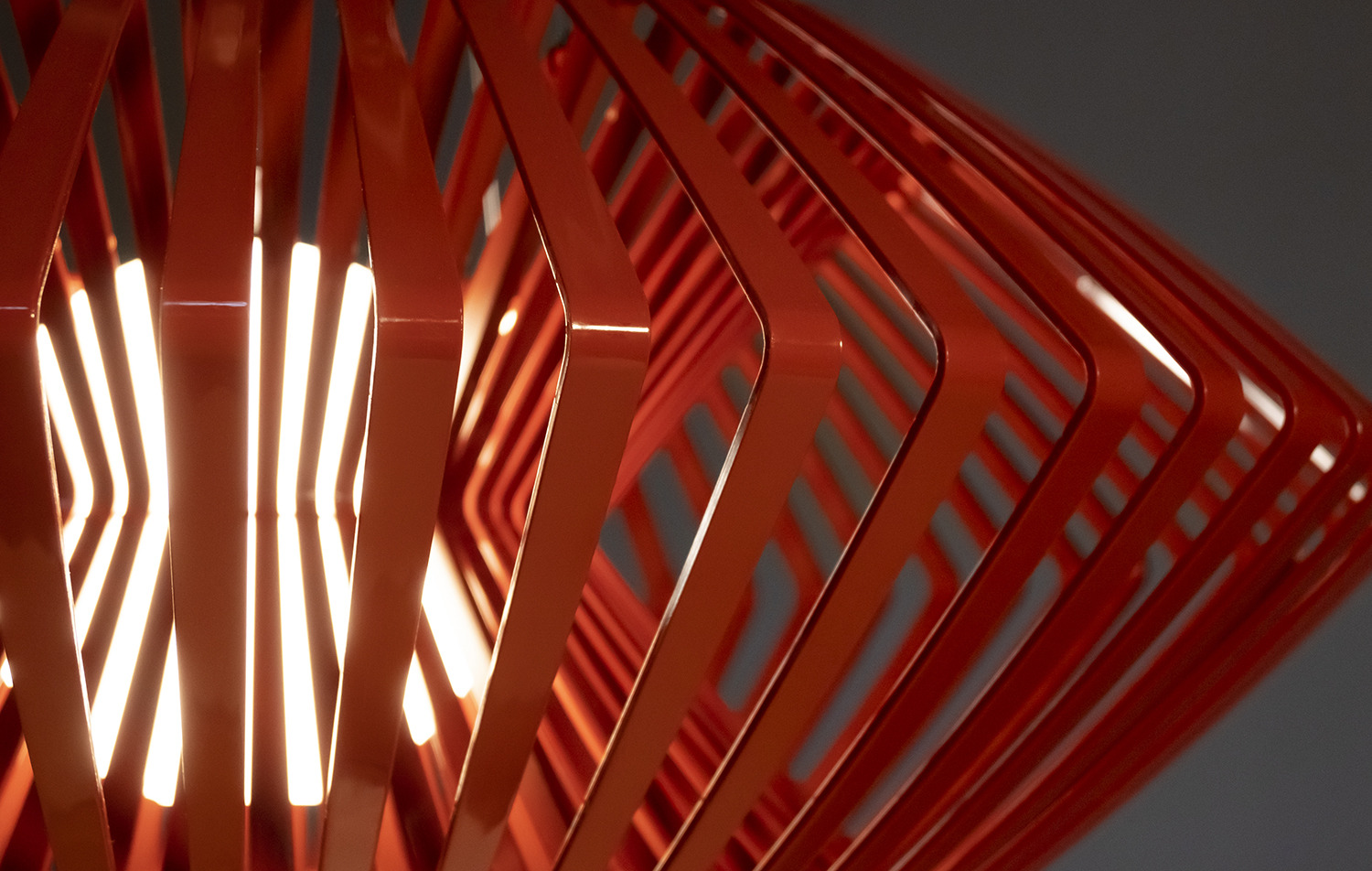 Suspension V par Héctor Serrano x a-emotional Light