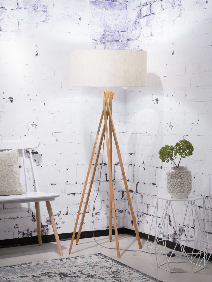 Lampadaire Kilimandjaro en bamboo au design naturel par Good & Mojo Lampadaire Kilimandjaro en bamboo au design naturel par Good & Mojo
